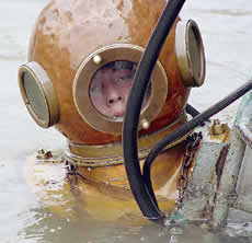Подводные строители Подводречстроя бросили вызов стихии